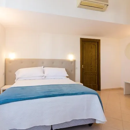 Apartment La Marinella