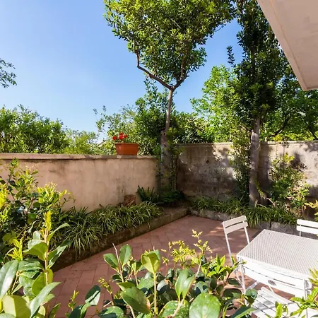 La Marinella Apartment *