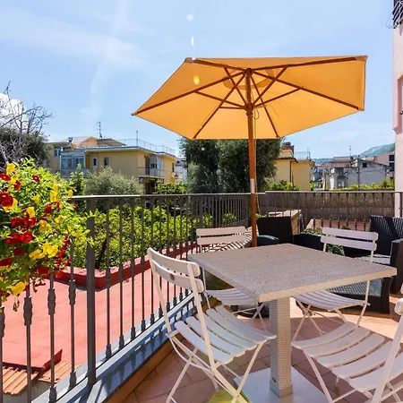 La Marinella Apartment *